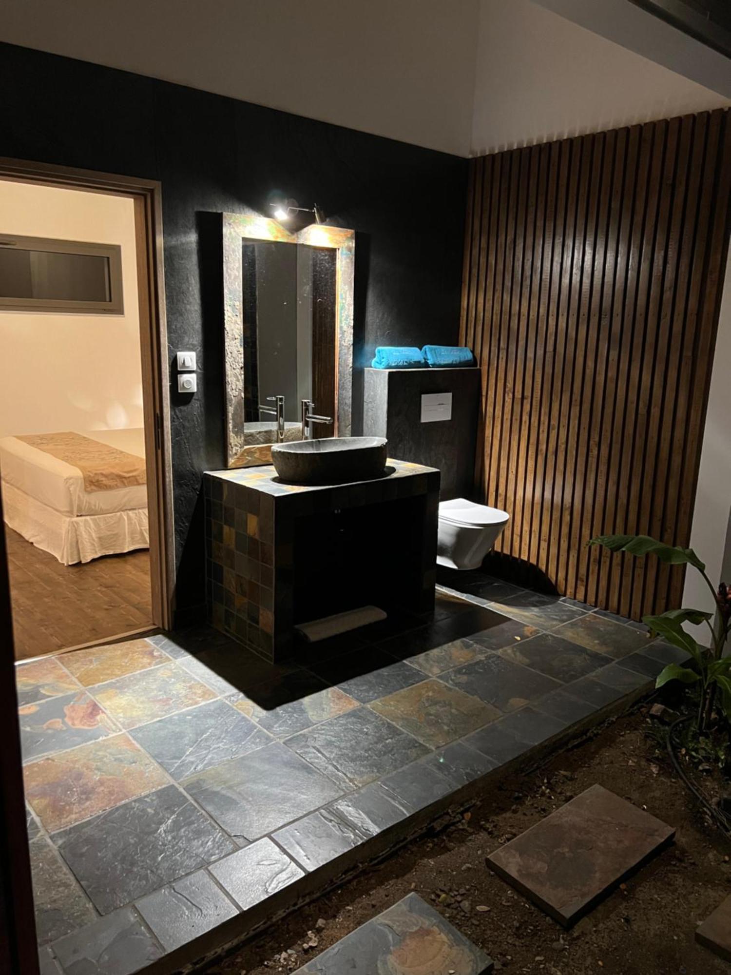La Villa Paille En Queue 圣吉尔莱班 外观 照片