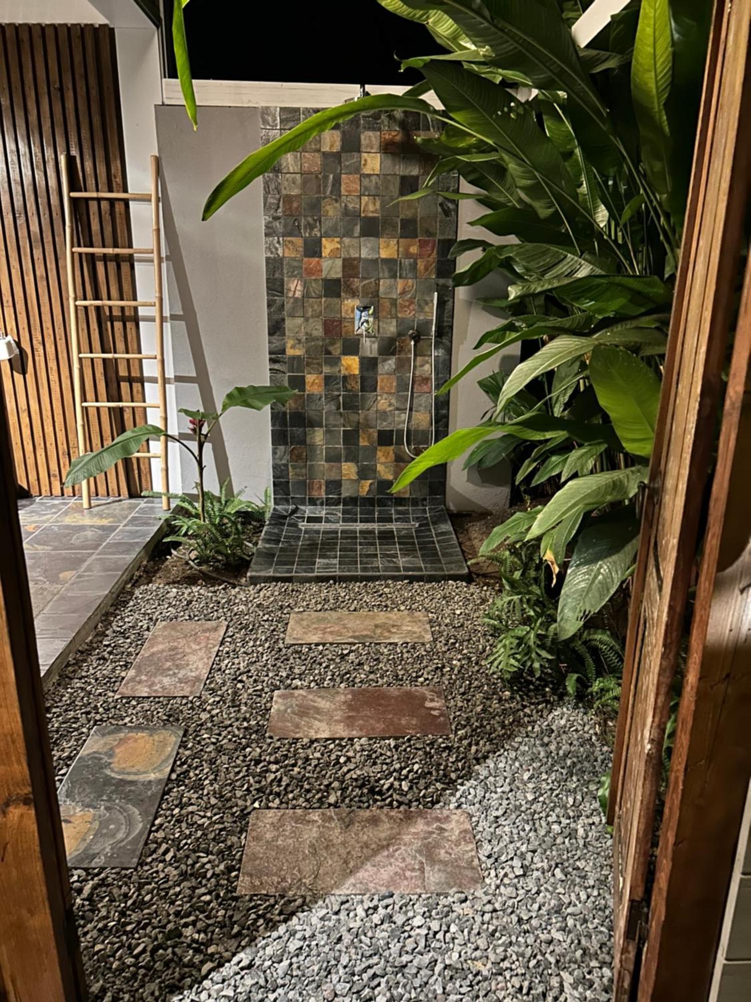 La Villa Paille En Queue 圣吉尔莱班 外观 照片
